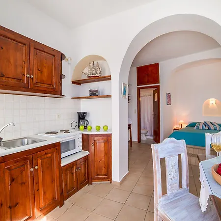 Kima Aparthotel 3*